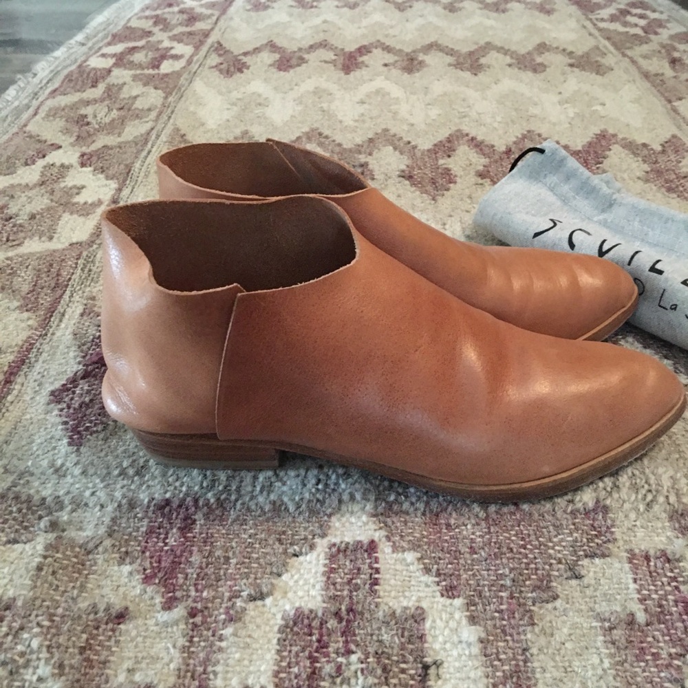 Sevilla Smith Terilyn Boot - Picture 3 of 10